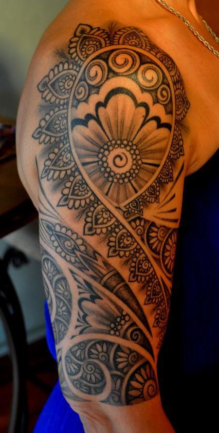 Audi - Henna-inspired half sleeve